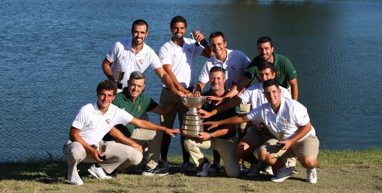 alt:[Oporto Golf Club Tricampeão Nacional de Clubes]